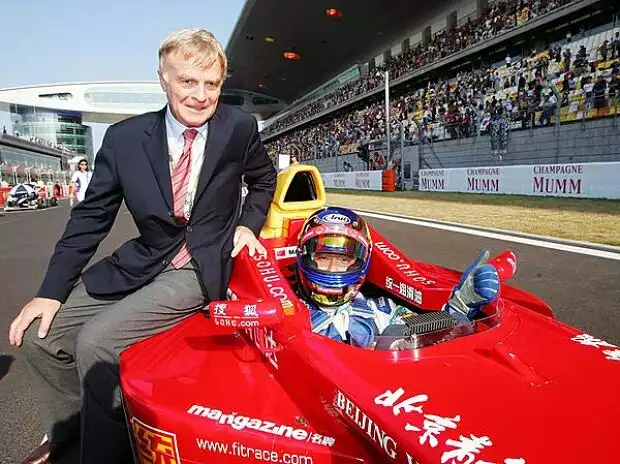 Marchy Lee mit Max Mosley Titel-Bild zur News: Marchy Lee mit Max Mosley