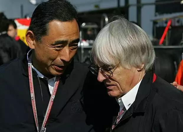 Hirohide Hamashima und Bernie Ecclestone Titel-Bild zur News: Hirohide Hamashima und Bernie Ecclestone