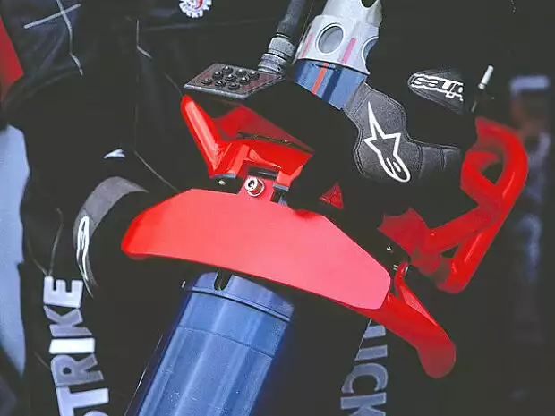 Titel-Bild zur News: Tankanlage von BAR-Honda