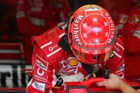 Bild zum Inhalt: Schumacher hat den Sieg hinter Button verloren