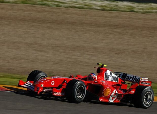 Titel-Bild zur News: Rubens Barrichello (Ferrari F2005)