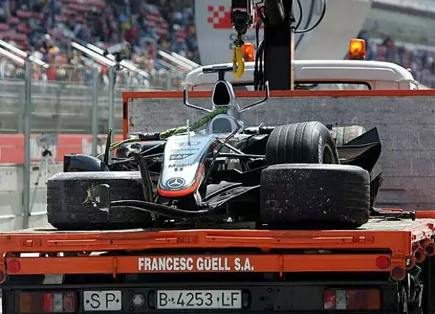 Wrack des Autos von Juan-Pablo Montoya Titel-Bild zur News: Wrack des Autos von Juan-Pablo Montoya