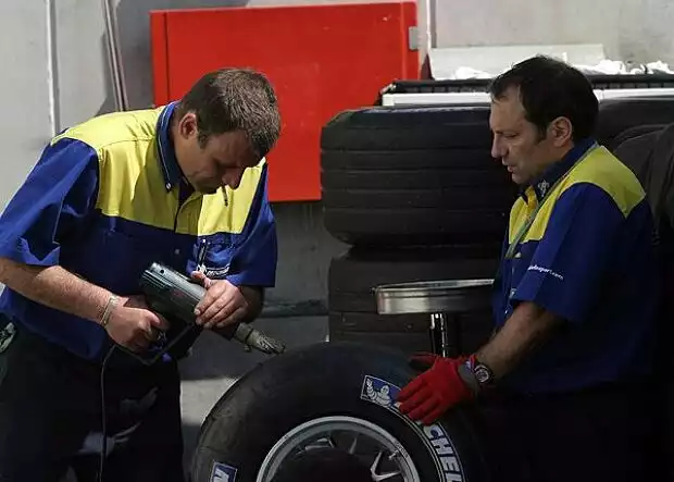 Michelin-Mechaniker Titel-Bild zur News: Michelin-Mechaniker
