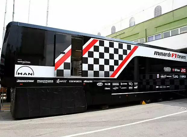 Minardi-Transporter Titel-Bild zur News: Minardi-Transporter