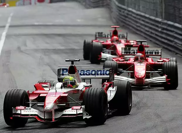 Ralf Schumacher vor Rubens Barrichello und Michael Schumacher Titel-Bild zur News: Ralf Schumacher vor Rubens Barrichello und Michael Schumacher