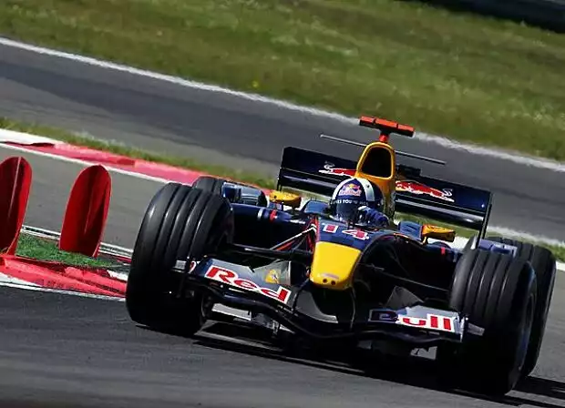 David Coulthard (Red Bull-Cosworth RB1) Titel-Bild zur News: David Coulthard (Red Bull-Cosworth RB1)