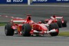 Bild zum Inhalt: Ferrari: Showrennen zum Doppelsieg