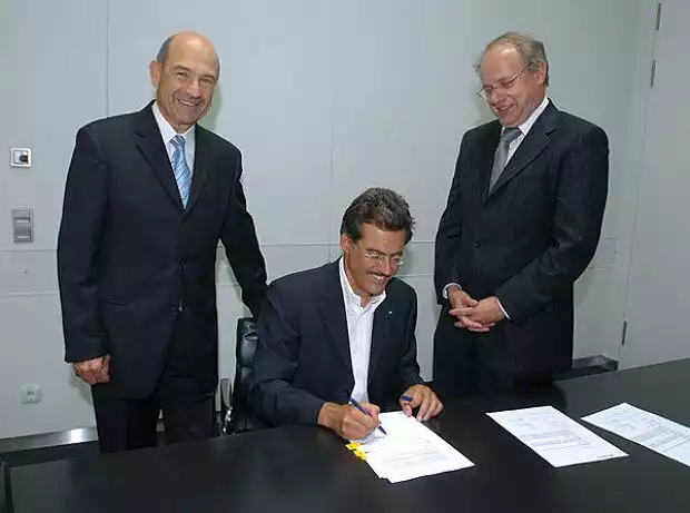 Peter Sauber, Mario Theissen und Burkhard Göschel Titel-Bild zur News: Peter Sauber, Mario Theissen und Burkhard Göschel