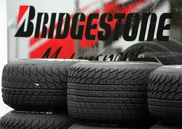 Bridgestone-Regenreifen Titel-Bild zur News: Bridgestone-Regenreifen