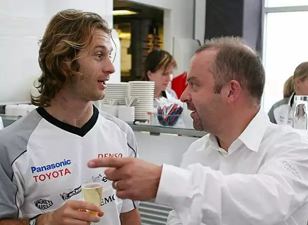 Jarno Trulli und Mike Gascoyne Titel-Bild zur News: Jarno Trulli und Mike Gascoyne