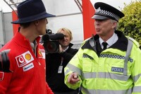 Bild zum Inhalt: Schumacher war während den Anschlägen in London