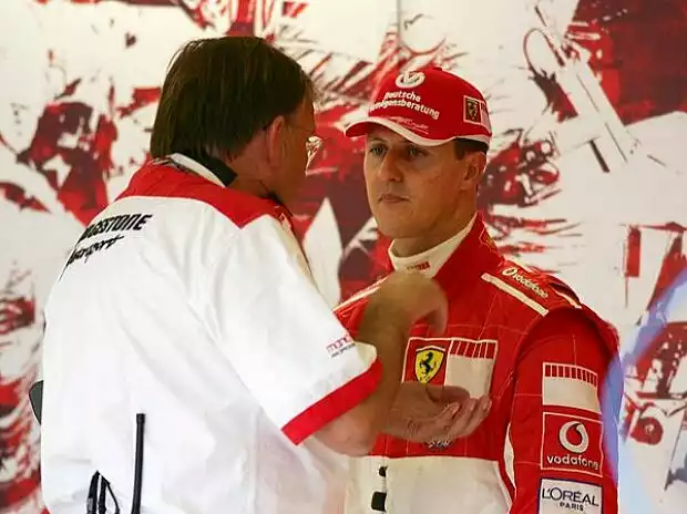 Bridgestone-Ingenieur und Michael Schumacher Titel-Bild zur News: Bridgestone-Ingenieur und Michael Schumacher