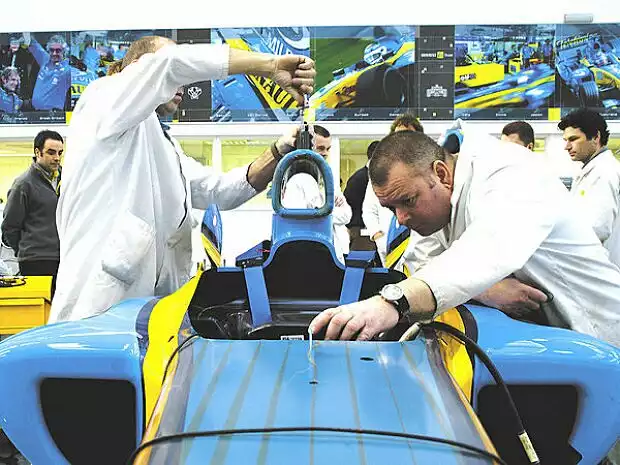 Renault-Fabriksmitarbeiter Titel-Bild zur News: Renault-Fabriksmitarbeiter