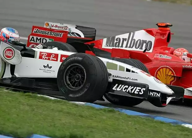 Michael Schumacher und Jenson Button Titel-Bild zur News: Michael Schumacher und Jenson Button