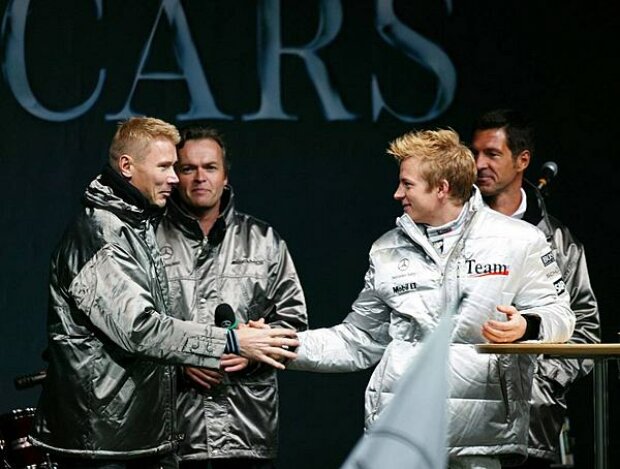 Titel-Bild zur News: Mika Häkkinen und Kimi Räikkönen