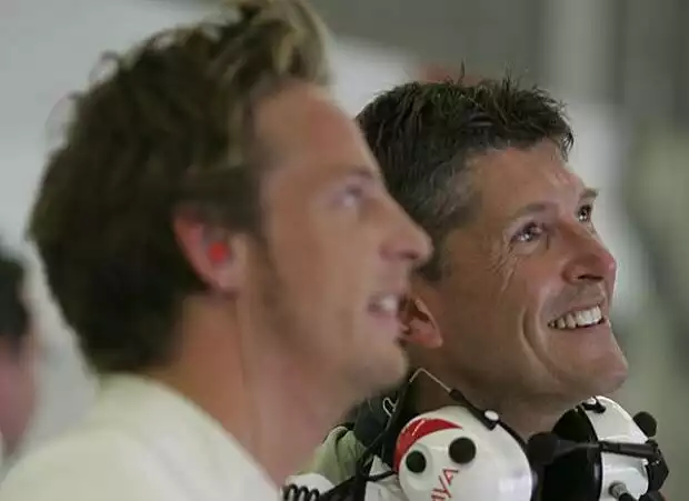 Jenson Button und Nick Fry Titel-Bild zur News: Jenson Button und Nick Fry