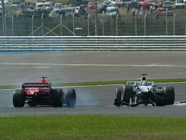 Michael Schumacher und Mark Webber Titel-Bild zur News: Michael Schumacher und Mark Webber