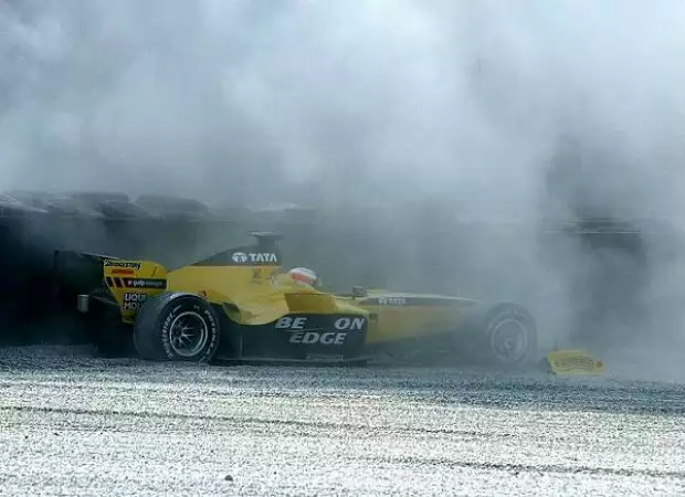 Narain Karthikeyan (Jordan-Toyota EJ15) Titel-Bild zur News: Narain Karthikeyan (Jordan-Toyota EJ15)