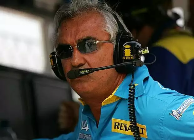 Renault-Teamchef Flavio Briatore Titel-Bild zur News: Renault-Teamchef Flavio Briatore