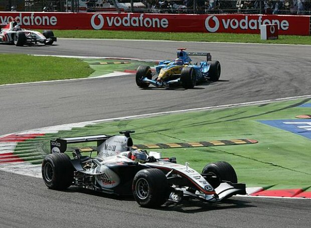 Montoya vor Alonso Montoya vor Alonso