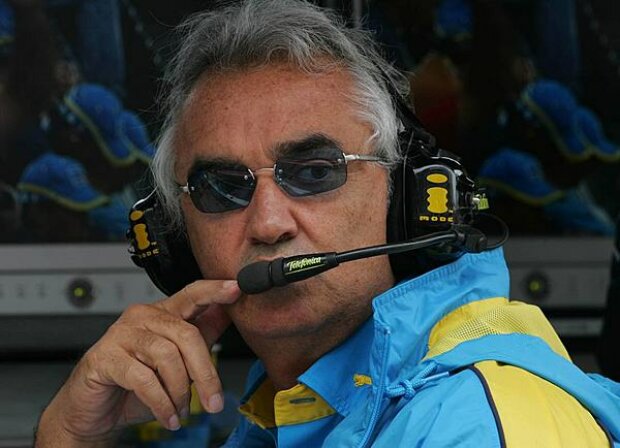 Titel-Bild zur News: Renault-Teamchef Flavio Briatore