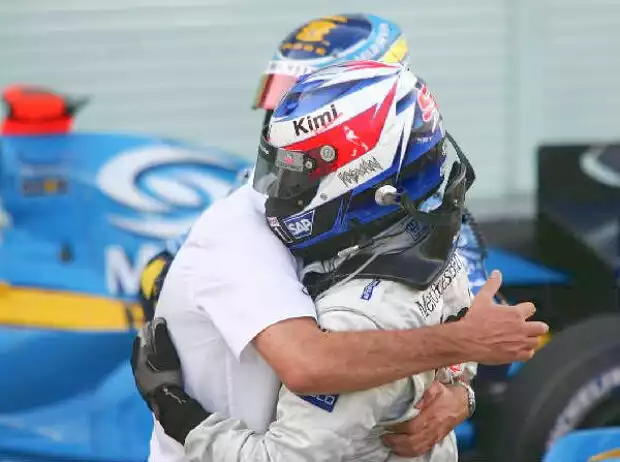 Ron Dennis und Kimi Räikkönen Titel-Bild zur News: Ron Dennis und Kimi Räikkönen