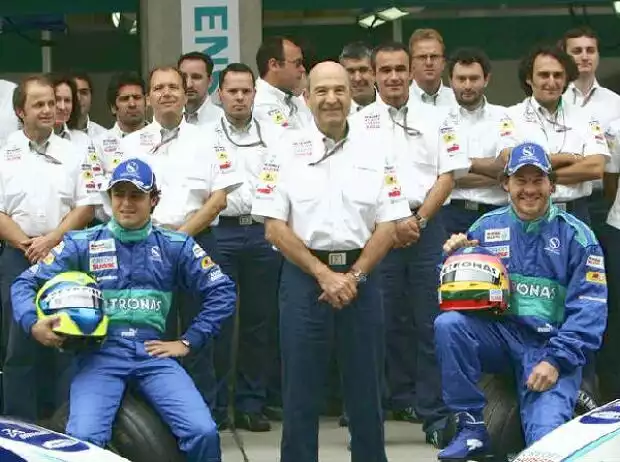Abschiedsfoto des Sauber-Petronas-Teams Titel-Bild zur News: Abschiedsfoto des Sauber-Petronas-Teams