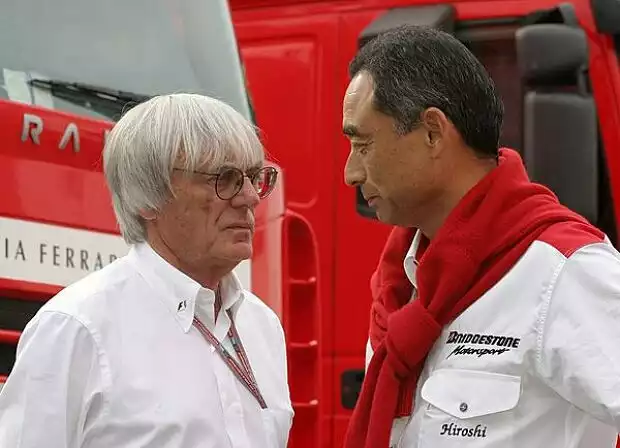 Bernie Ecclestone und Hiroshi Yasukawa Titel-Bild zur News: Bernie Ecclestone und Hiroshi Yasukawa