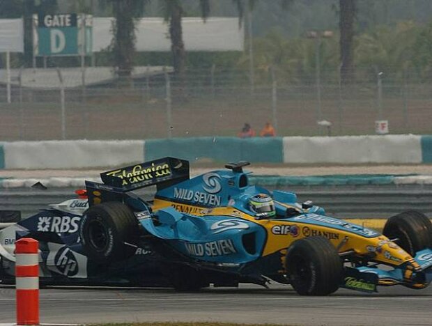 Kollision zwischen Giancarlo Fisichella und Mark Webber Kollision zwischen Giancarlo Fisichella und Mark Webber