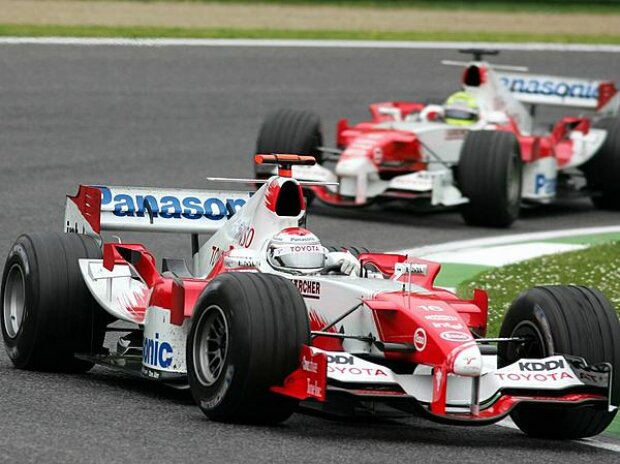 Jarno Trulli vor Ralf Schumacher