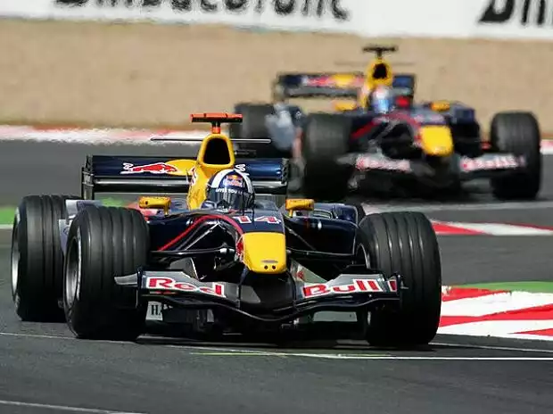 Titel-Bild zur News: David Coulthard vor Christian Klien