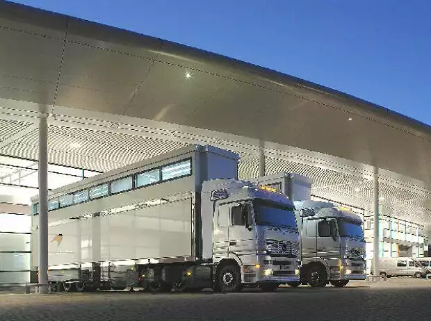 McLaren-Mercedes-Fabrik in Woking Titel-Bild zur News: McLaren-Mercedes-Fabrik in Woking