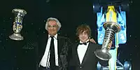 Bild zum Inhalt: WM-Trophäen an Alonso und Renault überreicht