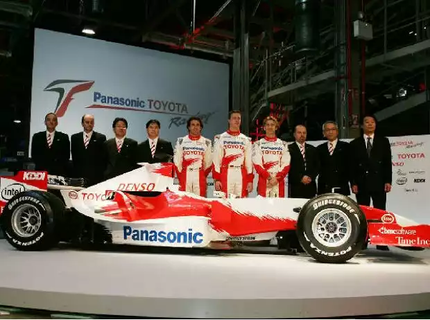Präsentation des Toyota TF106 Titel-Bild zur News: Präsentation des Toyota TF106