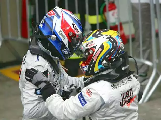 Titel-Bild zur News: Kimi Räikkönen und Juan-Pablo Montoya