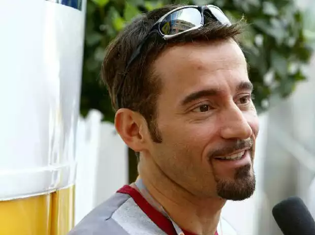 Titel-Bild zur News: Max Biaggi