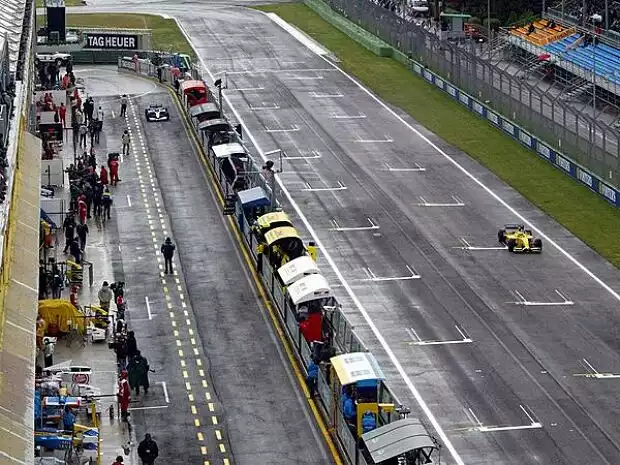 Start- und Zielgerade in Imola Titel-Bild zur News: Start- und Zielgerade in Imola
