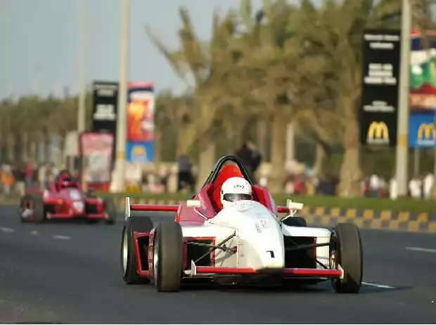 Thunder-Arabia-Auto Titel-Bild zur News: Thunder-Arabia-Auto