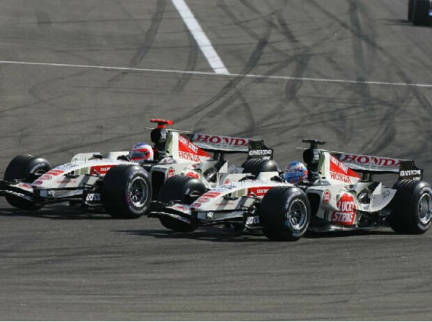 Titel-Bild zur News: Rubens Barrichello und Jenson Button