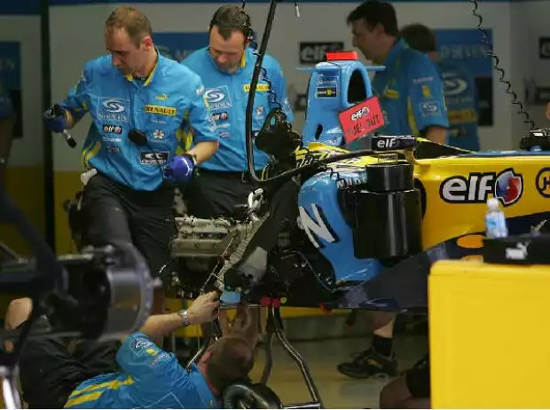 Renault-Mechaniker Titel-Bild zur News: Renault-Mechaniker