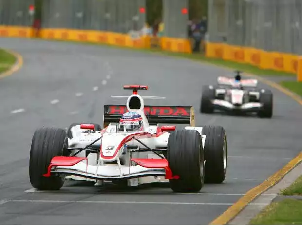 Takuma Sato vor Rubens Barrichello Titel-Bild zur News: Takuma Sato vor Rubens Barrichello