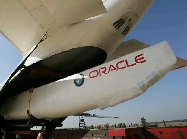 BMW ORACLE Racing Titel-Bild zur News: BMW ORACLE Racing