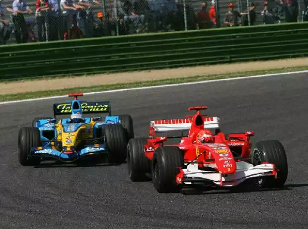 Michael Schumacher vor Fernando Alonso Titel-Bild zur News: Michael Schumacher vor Fernando Alonso