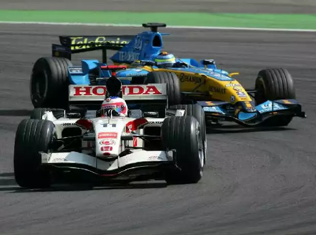 Rubens Barrichello vor Giancarlo Fisichella Titel-Bild zur News: Rubens Barrichello vor Giancarlo Fisichella