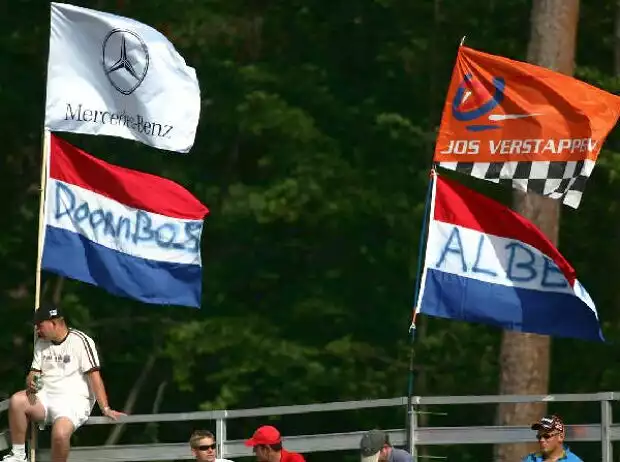 Fans von Robert Doornbos und Christijan Albers Titel-Bild zur News: Fans von Robert Doornbos und Christijan Albers