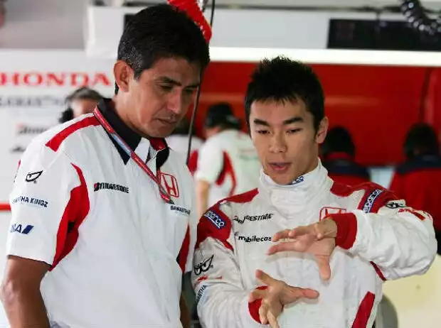 Aguri Suzuki mit Takuma Sato Titel-Bild zur News: Aguri Suzuki mit Takuma Sato
