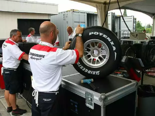 Bridgestone-Reifen Titel-Bild zur News: Bridgestone-Reifen