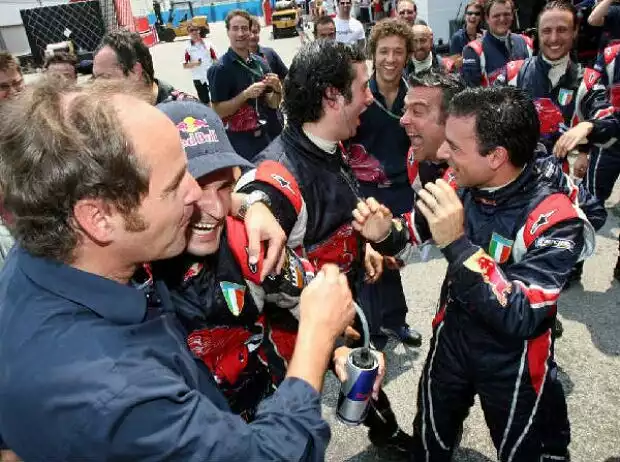 Gerhard Berger und Vitantonio Liuzzi Titel-Bild zur News: Gerhard Berger und Vitantonio Liuzzi