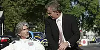Bild zum Inhalt: Damon Hill am Steuer des Weltmeister-Renault R25
