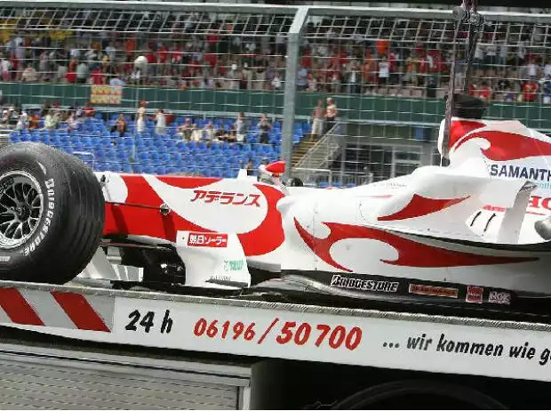 Kaputter Super-Aguri-Honda SA06 Titel-Bild zur News: Kaputter Super-Aguri-Honda SA06
